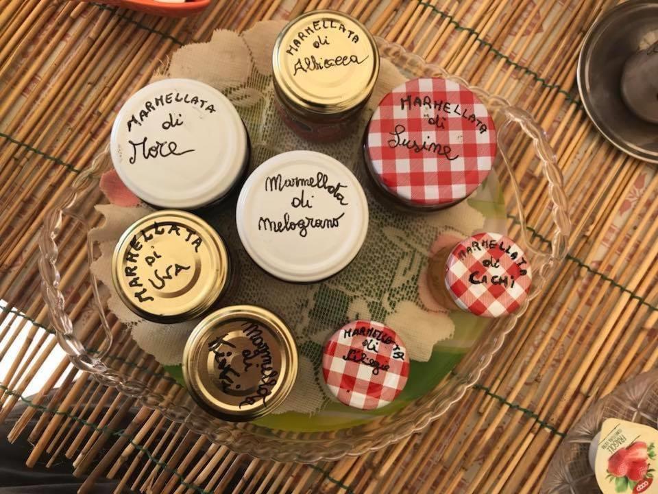 Il Melarancio Bed & Breakfast เปชชาโรมานา ภายนอก รูปภาพ