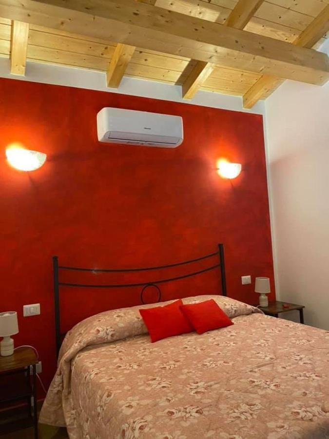 Il Melarancio Bed & Breakfast เปชชาโรมานา ภายนอก รูปภาพ