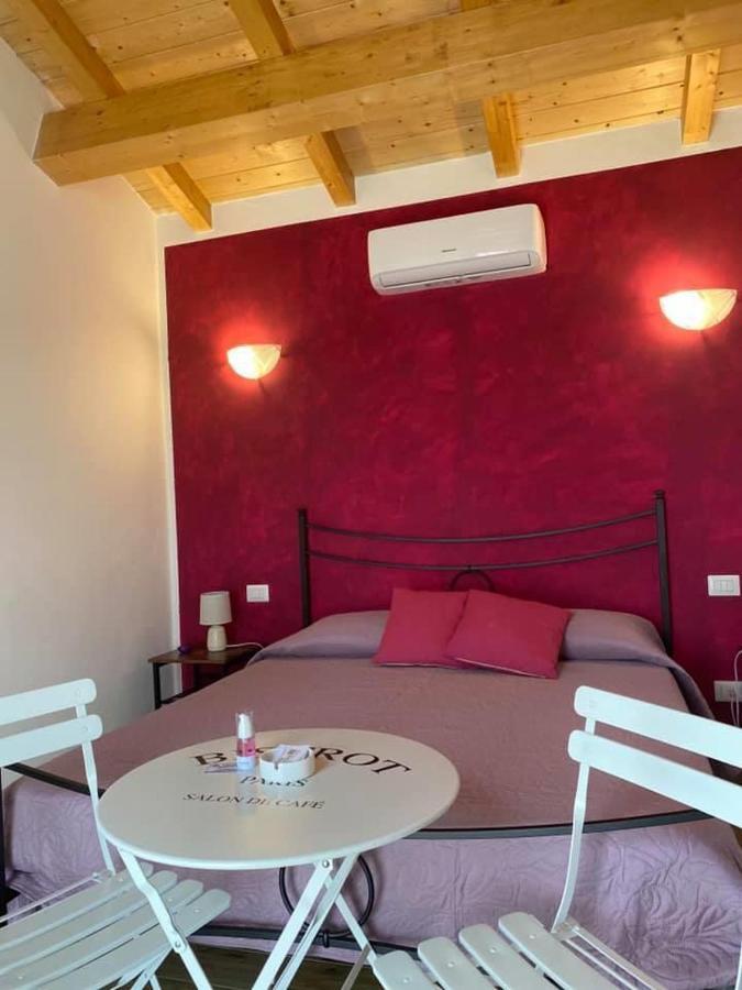 Il Melarancio Bed & Breakfast เปชชาโรมานา ภายนอก รูปภาพ